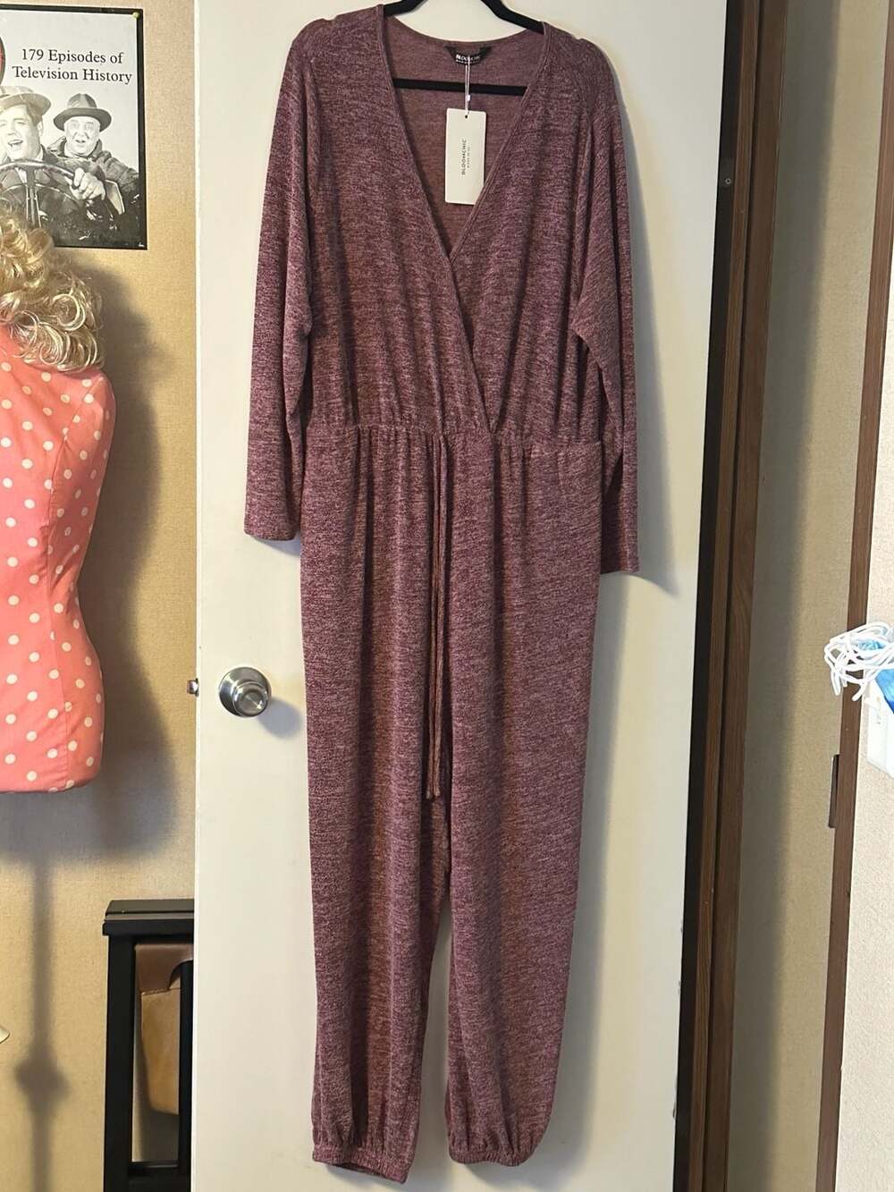 BloomChic Women's Plus Size 14-16/1X Long Sleeve V-Neck Jumpsuit with Pockets - Picture 5 of 9